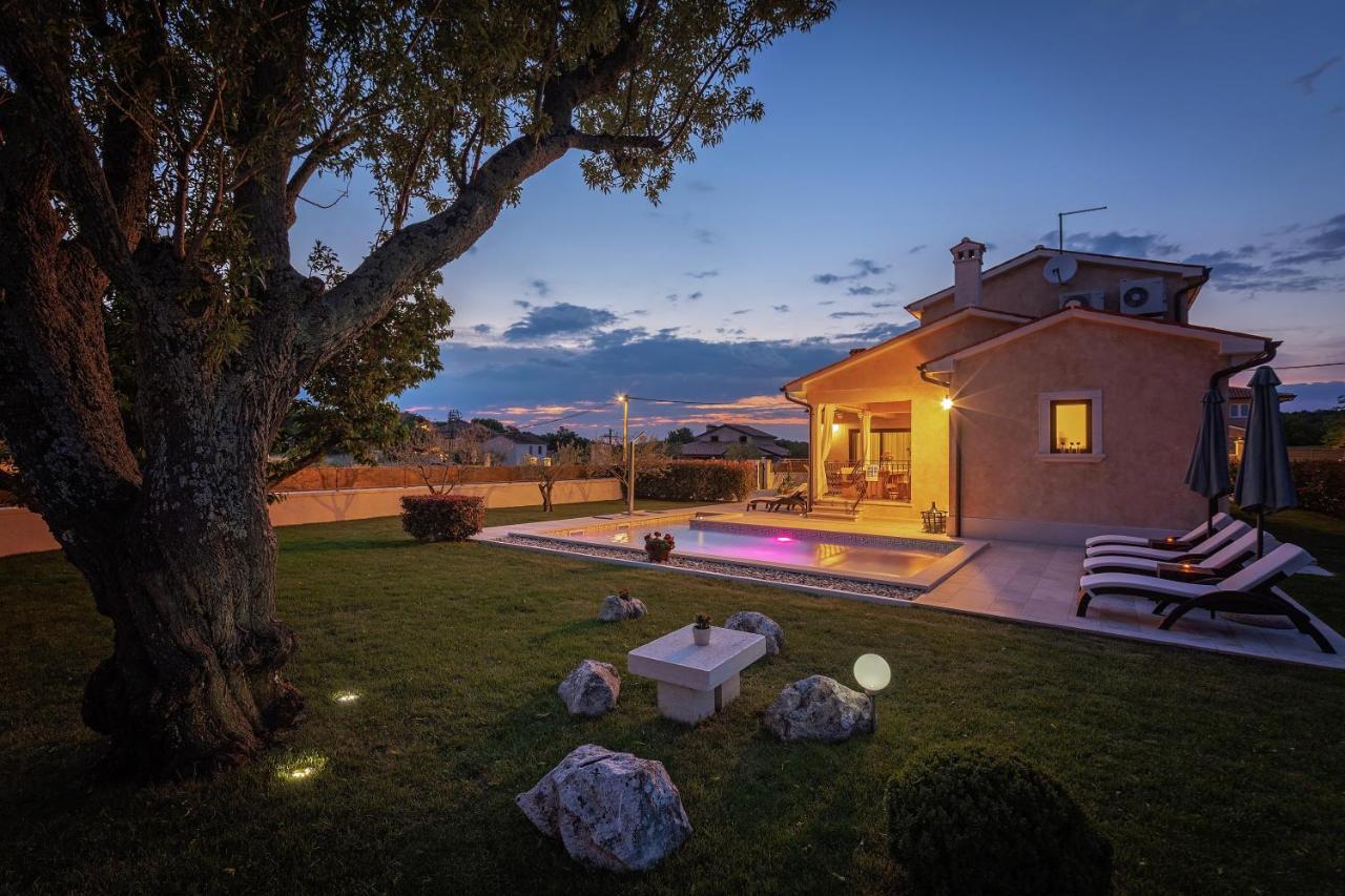 Villa Rotonda Vrsar Exterior photo